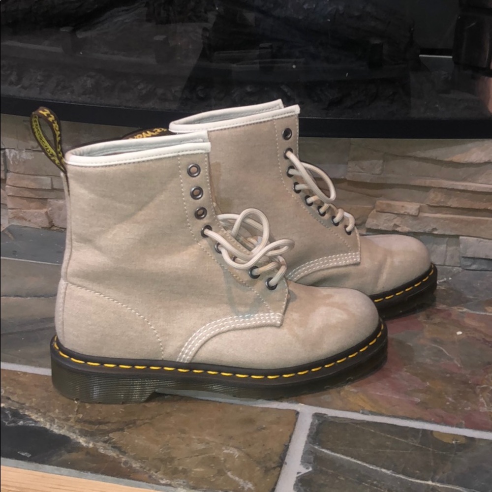 Tan doc martens